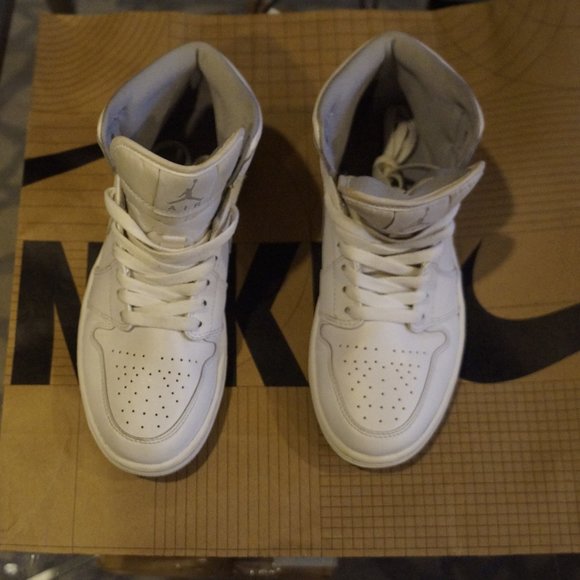 Air Jordan 1 Mid Men\'s Shoes in White  men\'s 8 main image 6